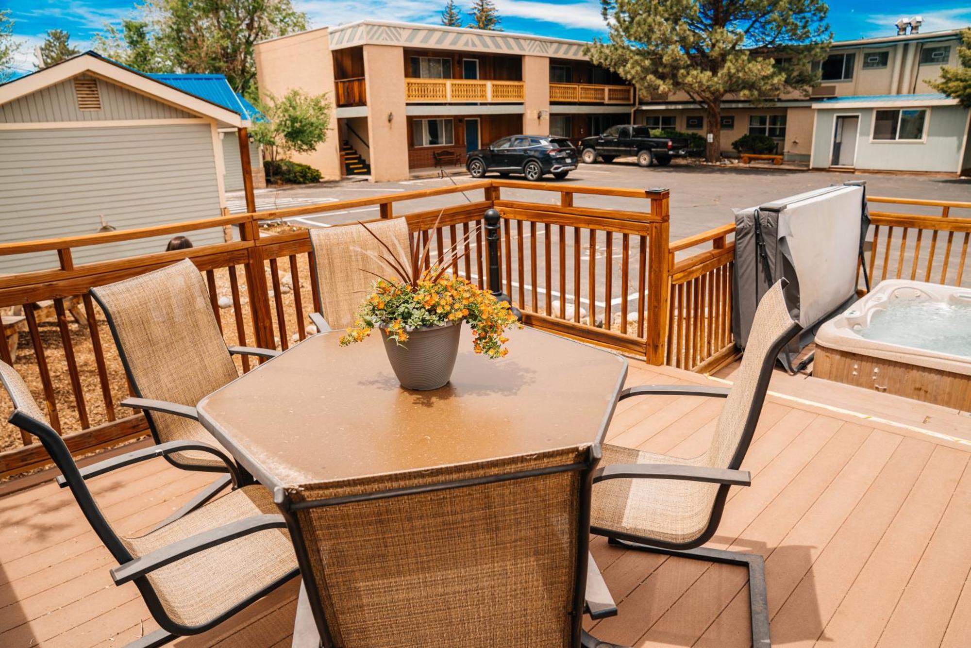 Salida Inn & Monarch Suites Exterior photo