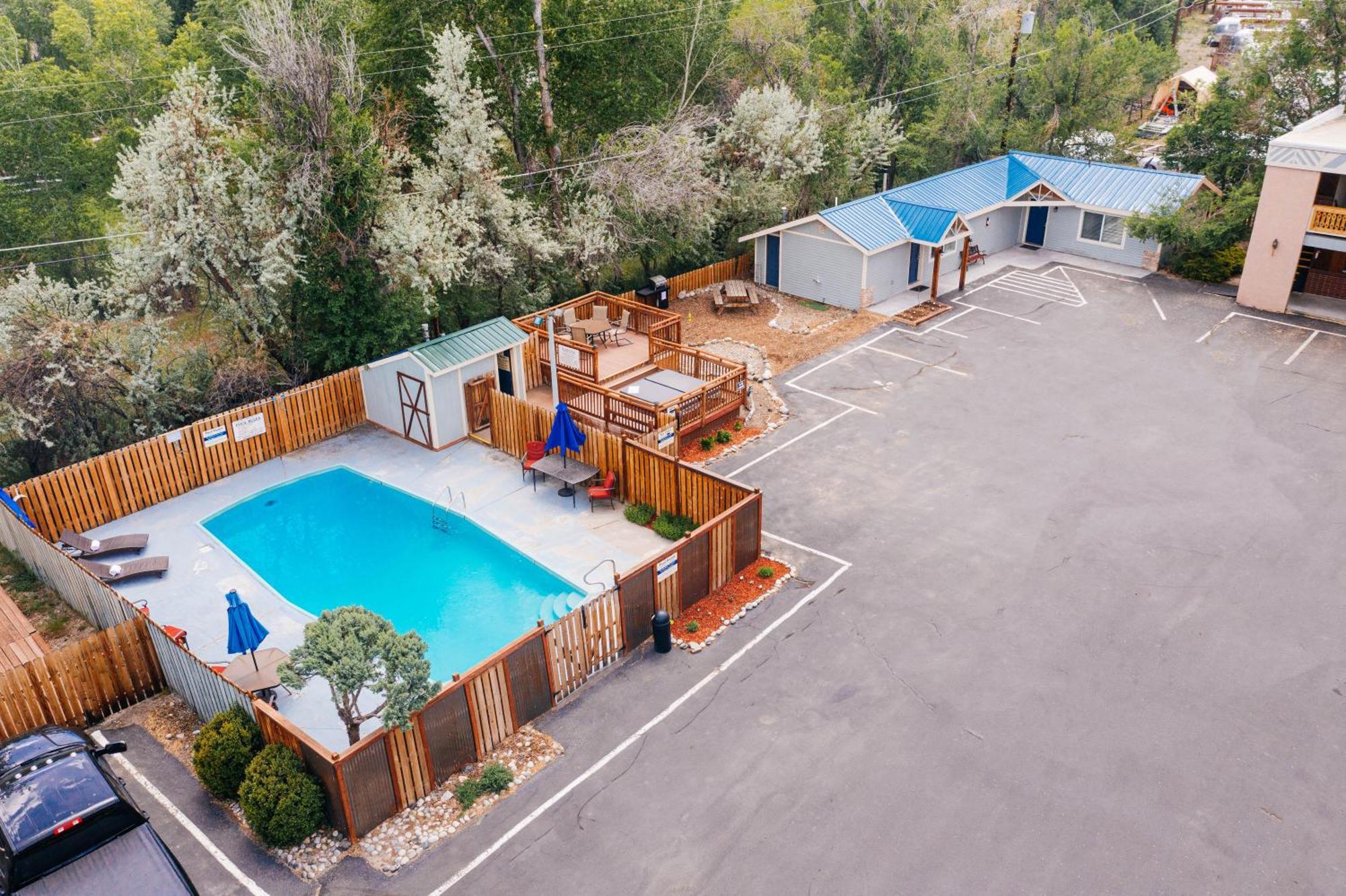 Salida Inn & Monarch Suites Exterior photo