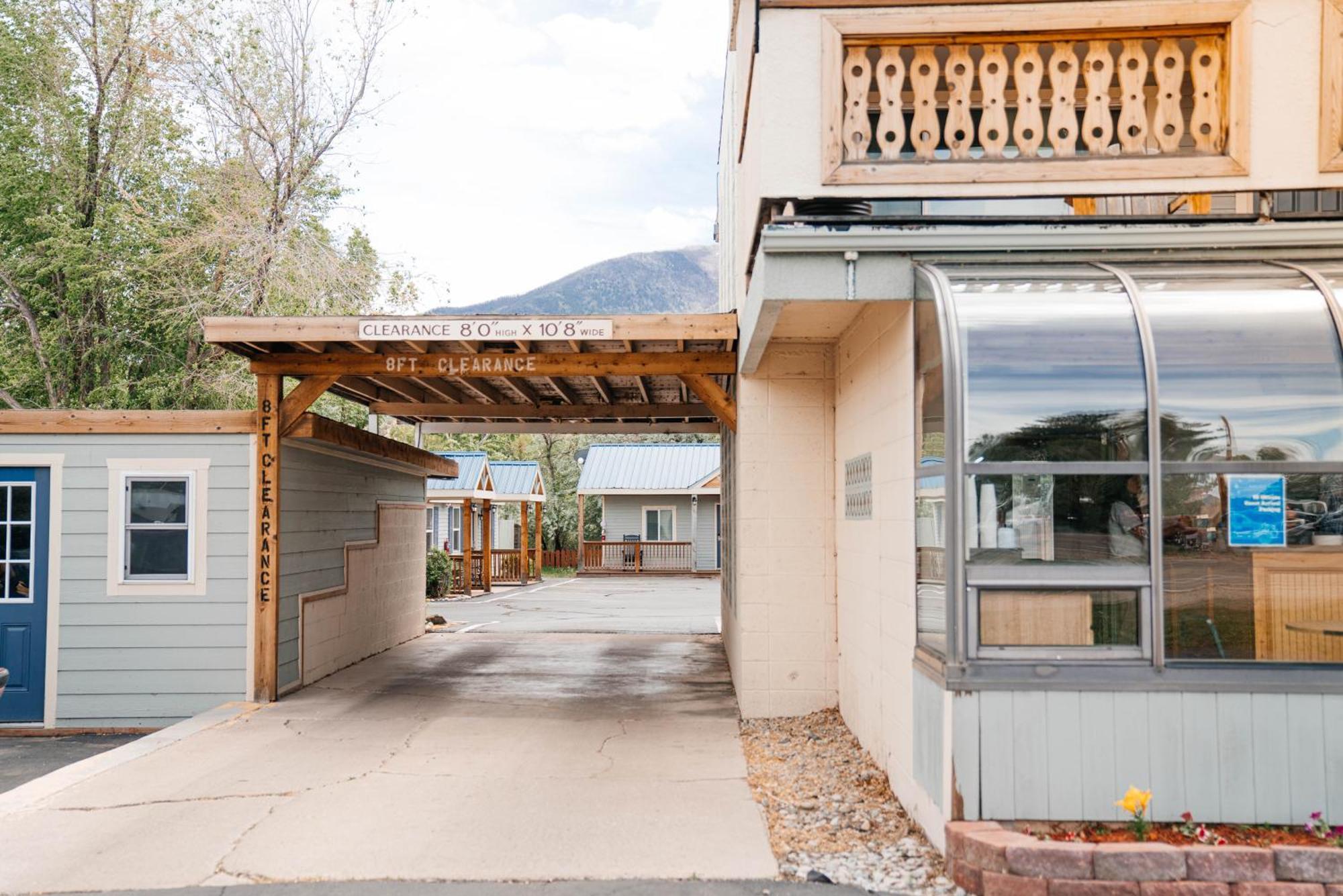 Salida Inn & Monarch Suites Exterior photo